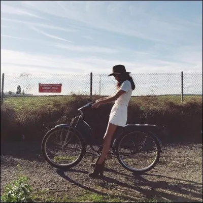 A quelles dates précises est sorti le film de Martina Stoessel (en France et en Argentine) ?