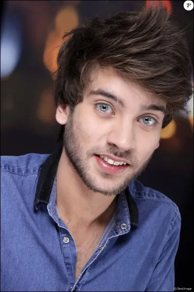 Quel chanteur a sorti le titre "Turbulences" ?