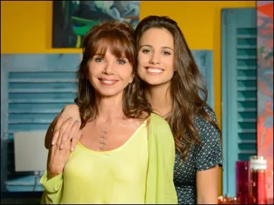 Dans la saison 3, l'amant de Caro s'appelle...