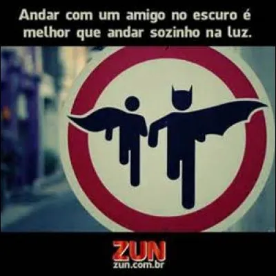 Quels superhéros sont représentés sur ce panneau ?