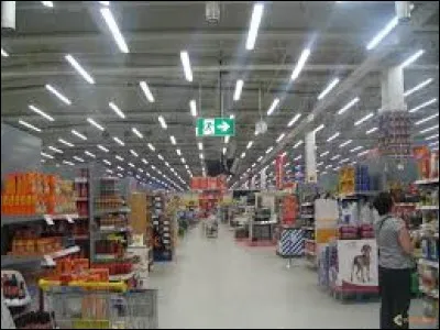 C'est une enseigne de discount fondée en 1988 et appartenant au groupe Casino, il s'agit de...