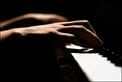 Puis-je croiser mes mains, au piano ?