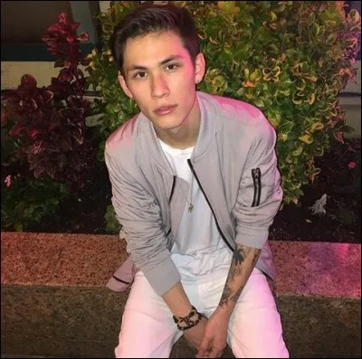 Te ridiculiser dans la rue ou &agrave; l'h&ocirc;tel, que pr&eacute;f&egrave;res-tu ?