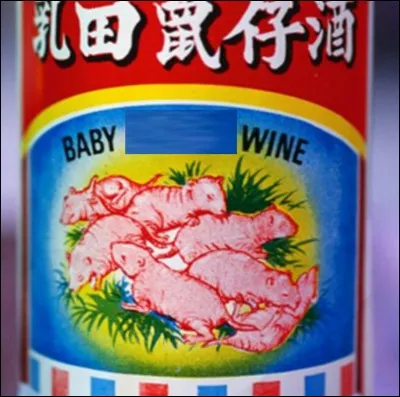 Ames sensibles s'abstenir ! Ce &laquo; tonique &raquo; est compos&eacute; d'un vin &agrave; base d'alcool de riz et d'un &eacute;l&eacute;ment solide. Ceux qui &laquo; gueulent &raquo;, avec raison, contre la vivisection pourraient, &eacute;galement s'offusquer contre cette &laquo; boisson &raquo; !Que contient-elle ?