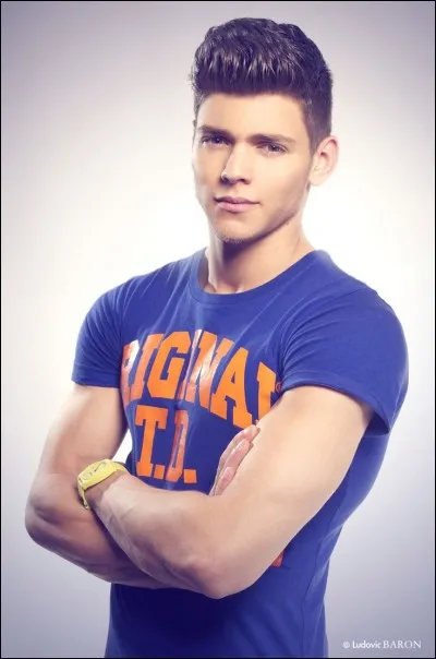 Comment s'appelle le petit copain de Dimitri ?