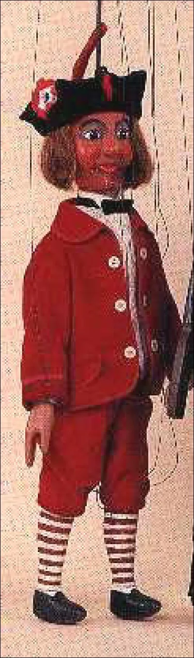 Les "Chés Cabotans d'Amiens" furent de très populaires petites marionnettes au XIXème et début XXème siècles. Quel est le nom de cette marionnette, véritable emblème ed'chés Cabotans d'Anmiens ?