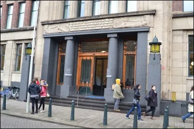 Les agissements de Monsanto sont alors &eacute;tudi&eacute;s en droits priv&eacute;s et internationaux : sant&eacute;, information, environnement, alimentation. Quel &eacute;tait le 5e domaine concern&eacute; ?