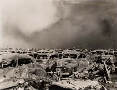 1947 > &Agrave; Texas City, l'incendie d'une usine de styr&egrave;ne Monsanto cause la mort de 600 personnes. Quelles furent les suites juridiques ?