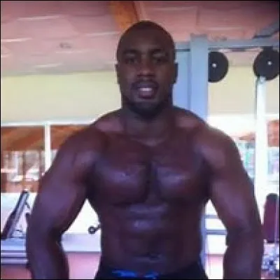 Teddy Rinner, judoka français, est classé dans la catégorie des...