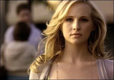 Avec qui est-elle déjà sortie ?