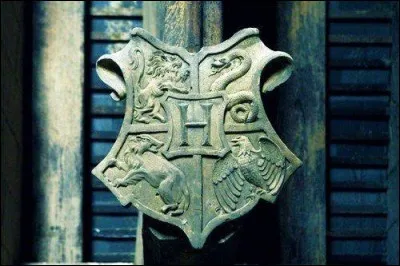 À quelle époque le collège Poudlard fut-il créé ?