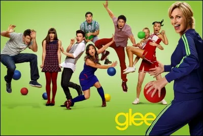 Quel nouveau nom Mr Schuster donne-t-il au Glee Club ?