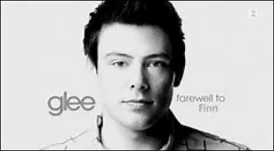 Finn décide de quitter la chorale. Il y retourne quelques jours après car il regrette.