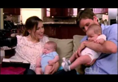 Comment les jumeaux de Brooke et Julian s'appellent-ils ?