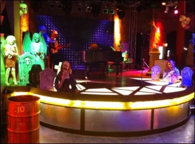 Quel est le nom du club de Deborah et Karen ?