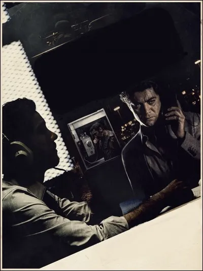 Au service des douanes françaises, il s'est infiltré parmi les trafiquants de drogue à Gibraltar, avant d'être "lâché" par ses employeurs. Qui est-il ?