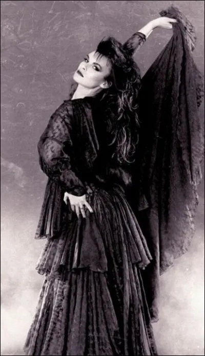 Étaient diffusées sur La Cinq des séries comme Les Cauchemars de Freddy, Le voyageur ou Vendredi 13 dans le cadre d'une émission présentée par la morbide :