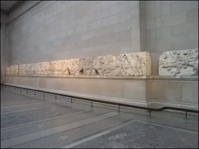 Malgré tout, un certain nombre d'initiatives semblent se profiler à l'horizon pour venir en aide au peuple grec ; laquelle, par exemple ?