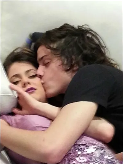 Comment s'appelle son frère ?