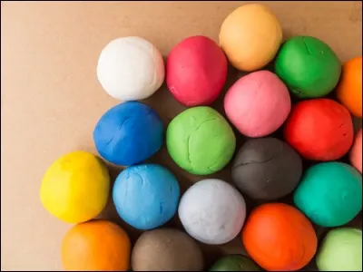 Quelle image n'est pas extraite d'une publicité :