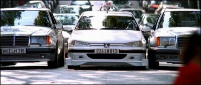 Cette émission automobile a connu plusieurs présentateurs :