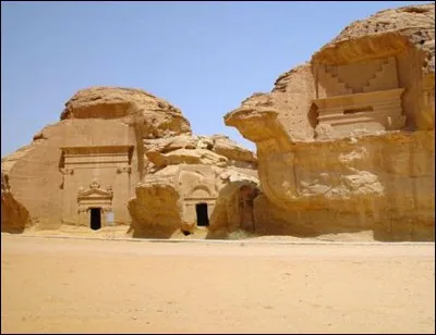 Madâ'in Salih est le premier lieu de son pays classé au patrimoine mondial de l'UNESCO. Cette ancienne ville serait maudite. Dans quel pays se trouve-t-elle ?