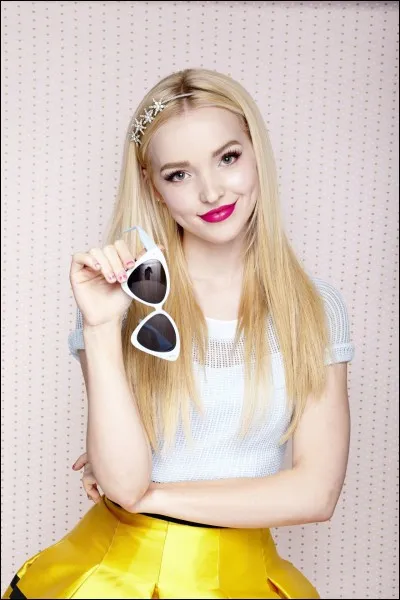 Comment s'appelle l'actrice qui joue le rôle de Liv et Maddie Rooney dans la série "Liv et Maddie" ?