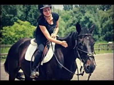 Comment s'appelle ce cheval que Wendy a pris en dressage ?