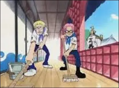 Dans quel régiment Kobby fait-il ses débuts au sein de la Marine ?