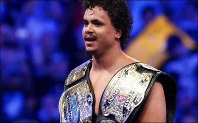 Ce catcheur a un frre comment s'appelle-t-il?