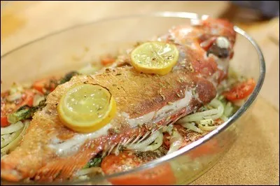 Quel est ce poisson qu'on trouve souvent en poissonnerie sous le nom de sébaste, indispensable à la bouillabaisse :