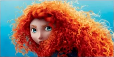 Pour quelle raison Mérida défie-t-elle ses parents, le roi et la reine d'Écosse ?