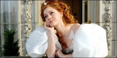 Quelle mésaventure arrive-t-il à Giselle dans le film "Il était une fois" ?