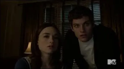 Qui sont ce loup-garou et cette chasseuse ?