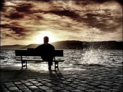 Qui chantait : Quand la mer se retire, il ne reste plus rien..."