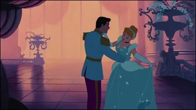 À quelle heure Cendrillon doit-elle être rentrée du bal ?