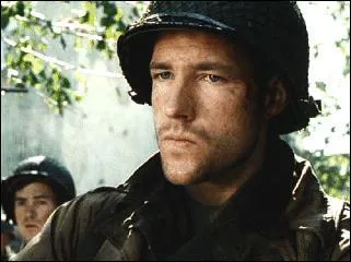 Je m'appelle Edward Burns et je suis _______ ______ dans le film ''Sauver le soldat Ryan''.