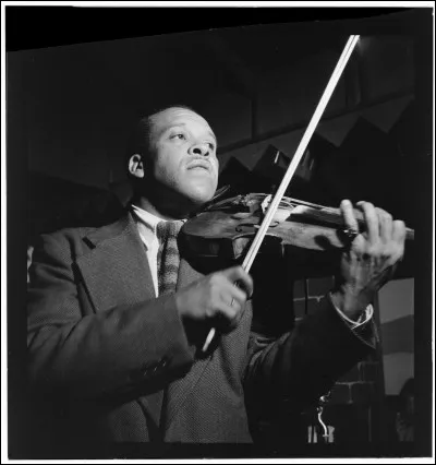 Lequel de ces trois musiciens fut un précurseur du violon jazz ?