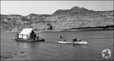 Ses recherches le conduisirent ensuite au Canada. Le long de quelle rivière fut tourné le plus gros de ses expéditions ?