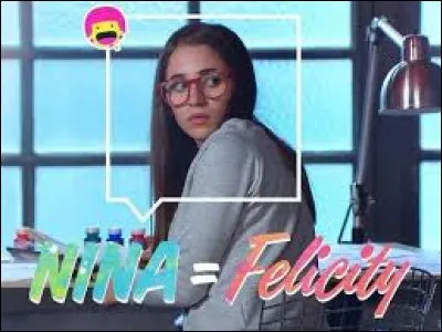 Qui se fait passer pour Félicity ?