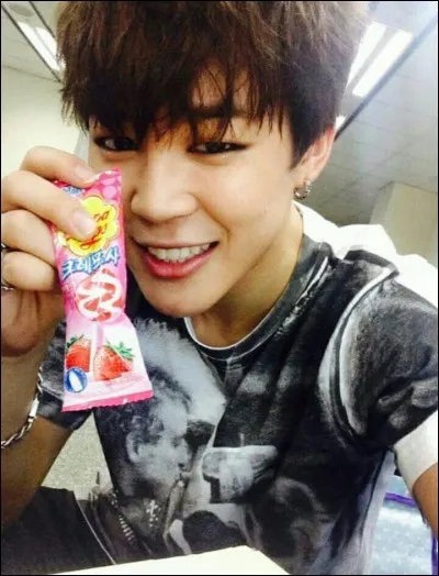 A qui JiMin va-t-il donner ce bonbon ?