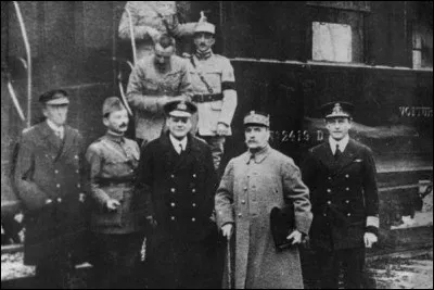 Où a été signé l'armistice du 11 novembre 1918 entre les Alliés et l'Allemagne, mettant ainsi un point final à la Première Guerre mondiale ?