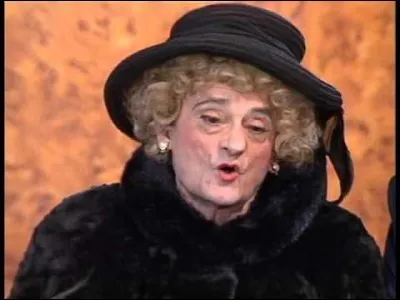 Comment s'appelait le personnage, interprété par Sim, dans les Grosses Têtes ?