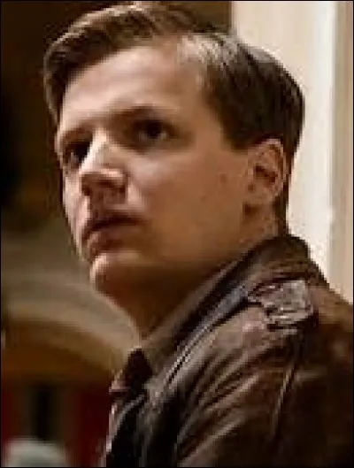 De qui Antoine est-il amoureux ?