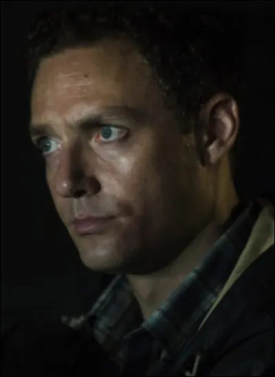 Dans la série, Aaron est avec :