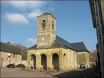 Voici l'église Saint-Symphorien de Poiseux. Village bourguignon de l'arrondissement de Nevers, il se trouve dans le département ...