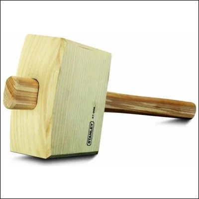 Qui chantait "car j'avais la tête aussi dure que du bois" ?