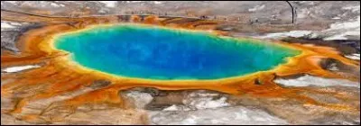 Dans quel État retrouverez-vous ce lac aux couleurs de l'arc-en-ciel ?