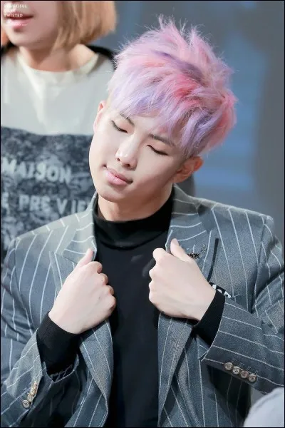 Au cours de sa période underground, quel nom de scène a-t-il utilisé ?