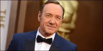 Comment s'appelle l'acteur qui ressemble à Jonathan Irons ?